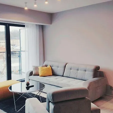 Bulwar Portowy, Sun & Snow