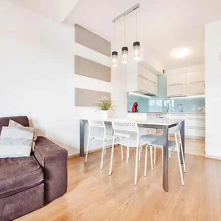 Bulwar Portowy, Sun & Snow *