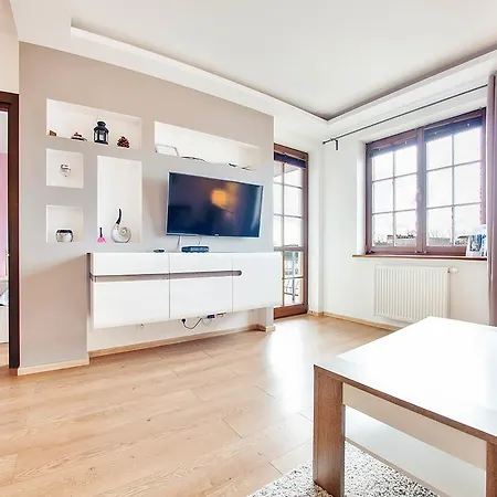 Bulwar Portowy, Sun & Snow