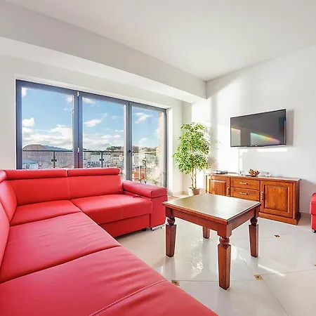 Bulwar Portowy, Sun & Snow