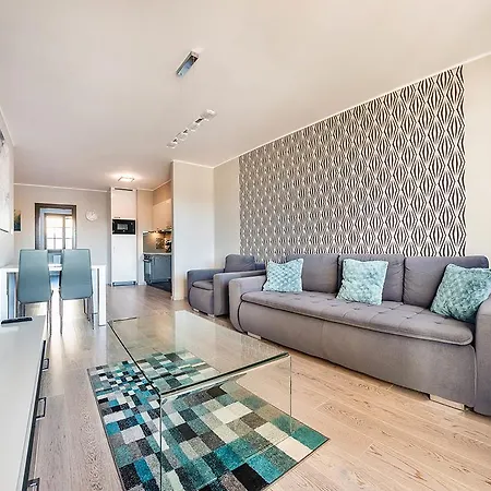 Bulwar Portowy, Sun & Snow * Ustka