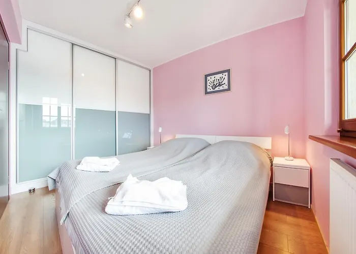 Bulwar Portowy, Sun & Snow