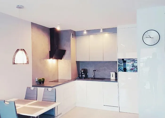 Bulwar Portowy, Sun & Snow Устка