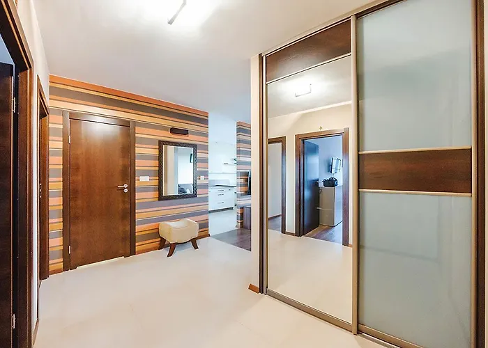 Bulwar Portowy, Sun & Snow