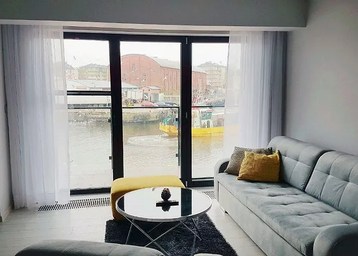 Bulwar Portowy, Sun & Snow