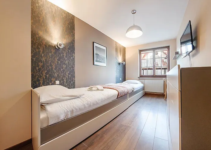 Bulwar Portowy, Sun & Snow *