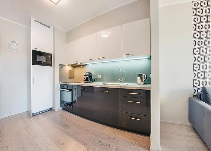 Bulwar Portowy, Sun & Snow *