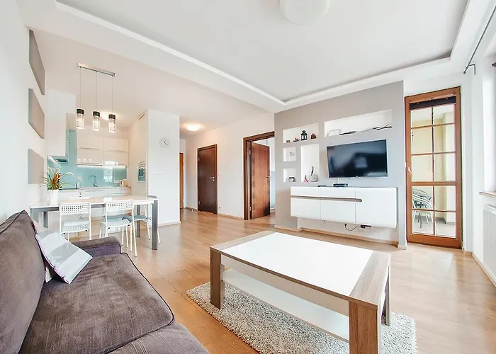 Bulwar Portowy, Sun & Snow Устка