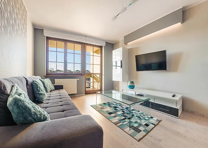 Bulwar Portowy, Sun & Snow